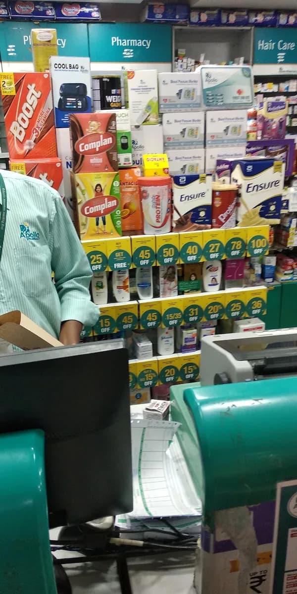 Apollo Pharmacy Malleswaram Cocount Avenue