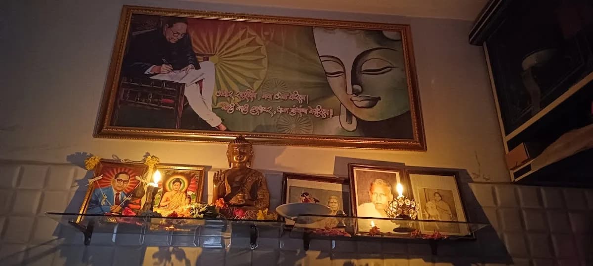 Noble chemist image 1