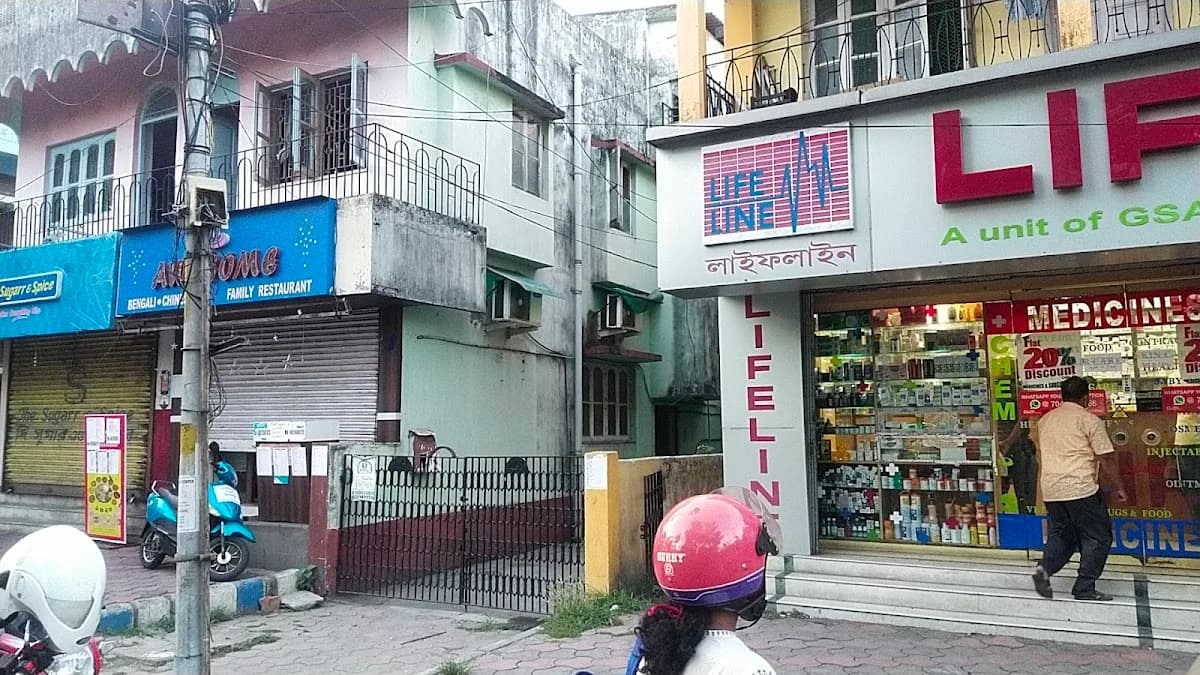 LIFELINE CHEMISTS AND DRUGGISTS